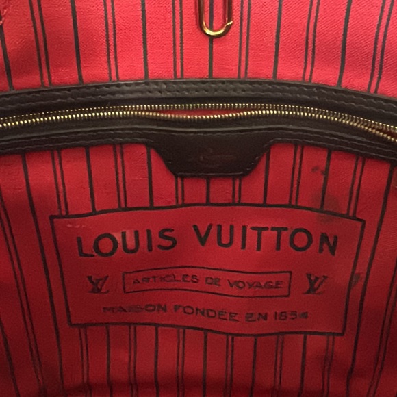 Louis Vuitton Damier Ebene Tote with Red Interior - Picture 5 of 8